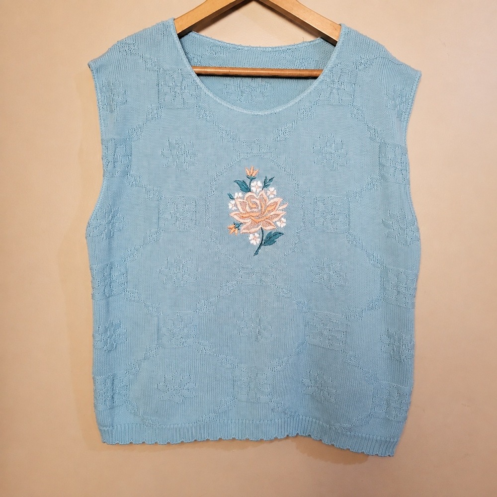 Vintage Floral Embroidered Sweater Vest Women Medium Blue Excellent Cottagecore